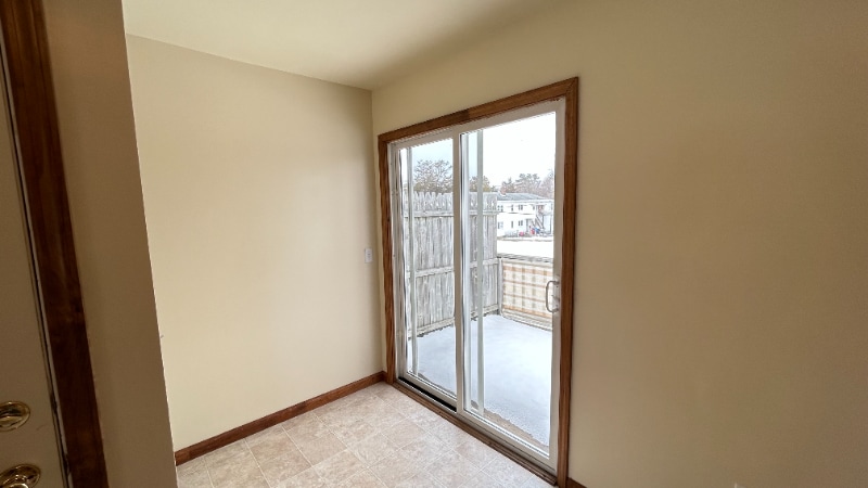 Building Photo - 1052 Community Rd