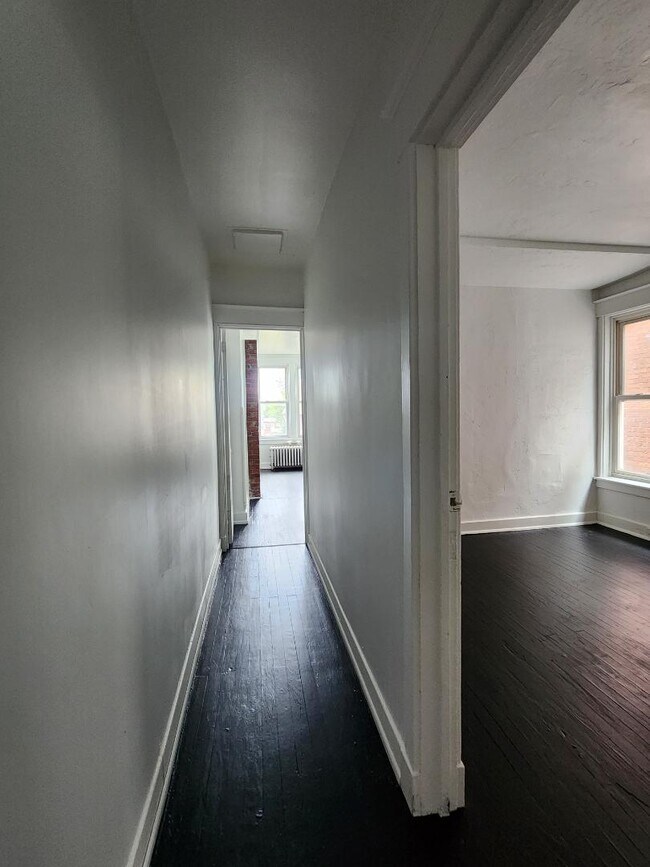 Building Photo - 2429 N 5th St