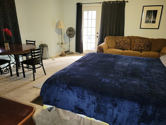 Building Photo - 8304 Bridgetown Dr