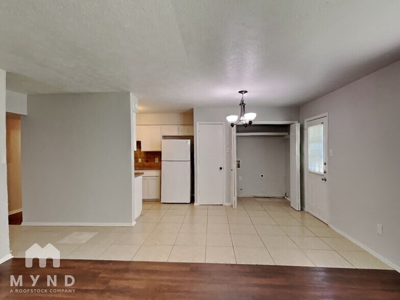 Building Photo - 7145 Romford Way