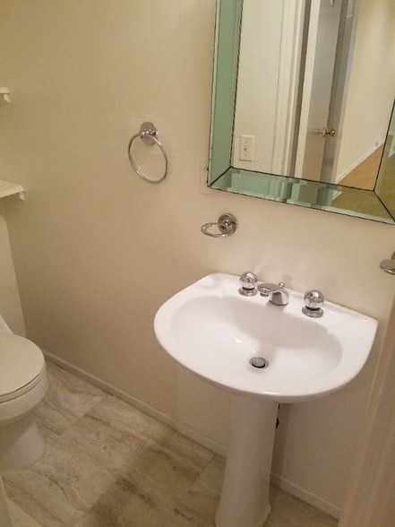 Building Photo - 8863 Alcott St