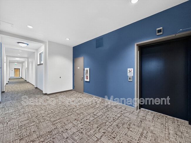 Building Photo - 1425 NE 61st Ave