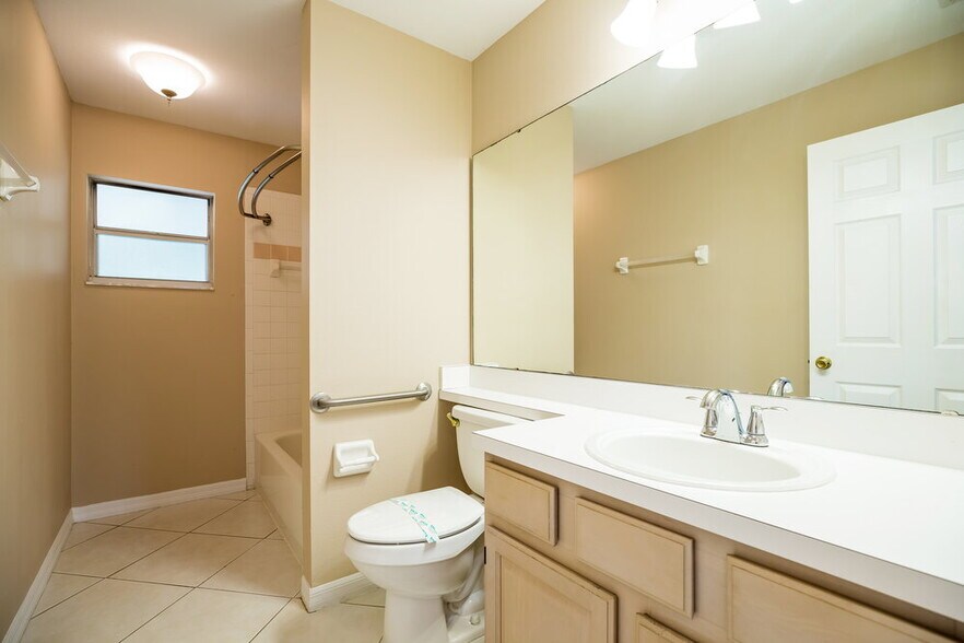 Building Photo - 1254 Countrywind Dr