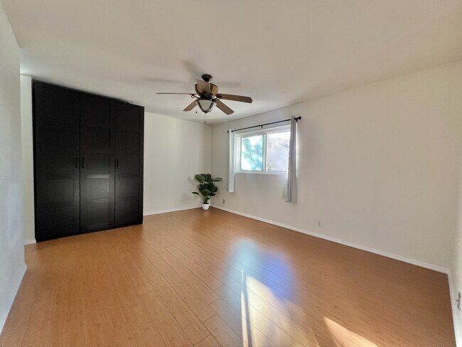 Building Photo - 6966 Park Mesa Way