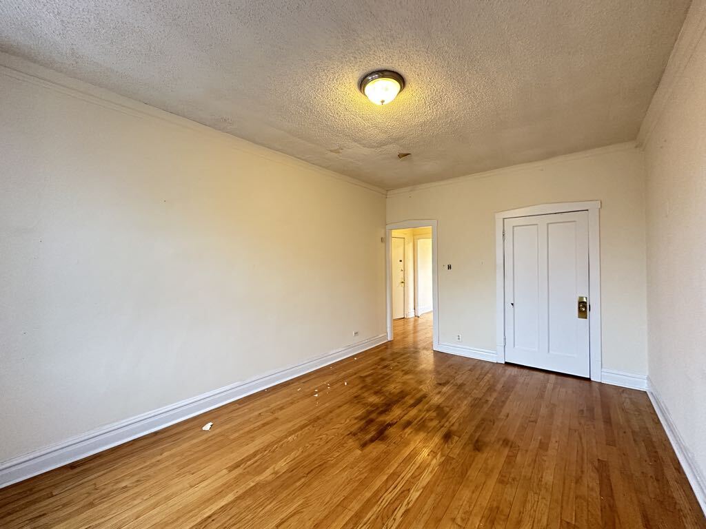 Building Photo - 1542 N Kedzie Ave
