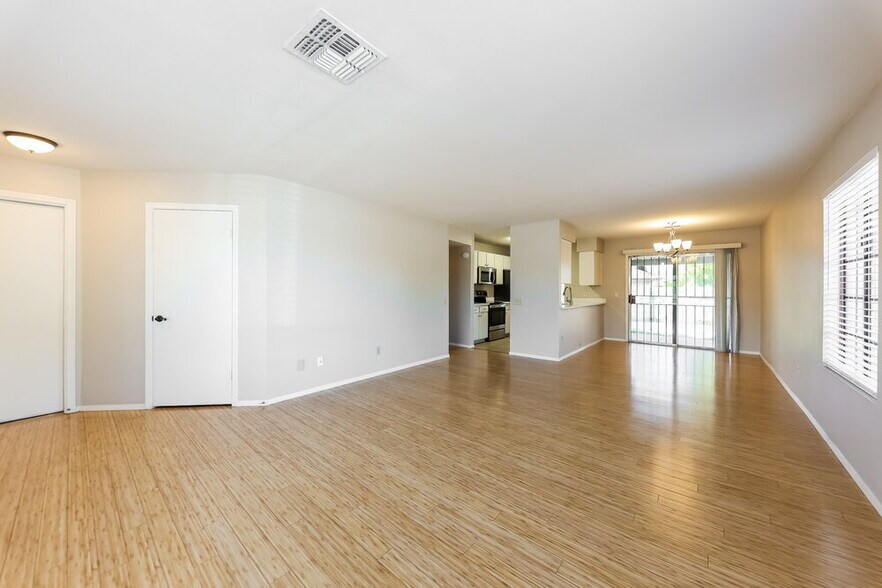 Building Photo - 20814 N 31st Dr