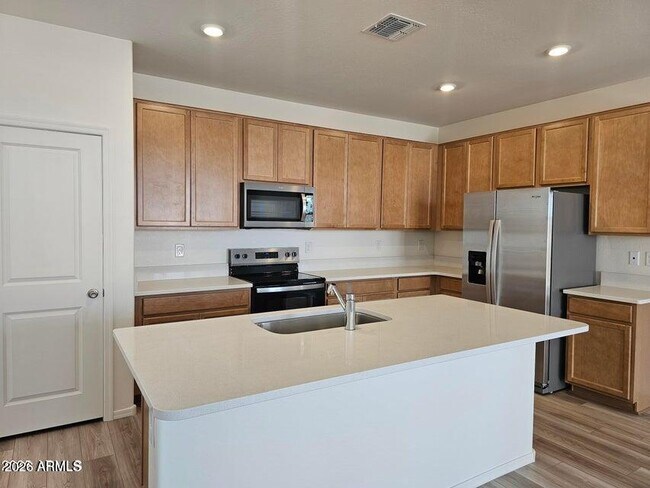 Building Photo - 1442 W Pima Ave