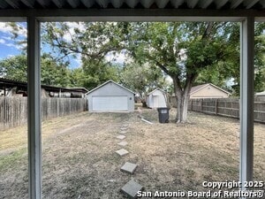 Building Photo - 120 Gifford St