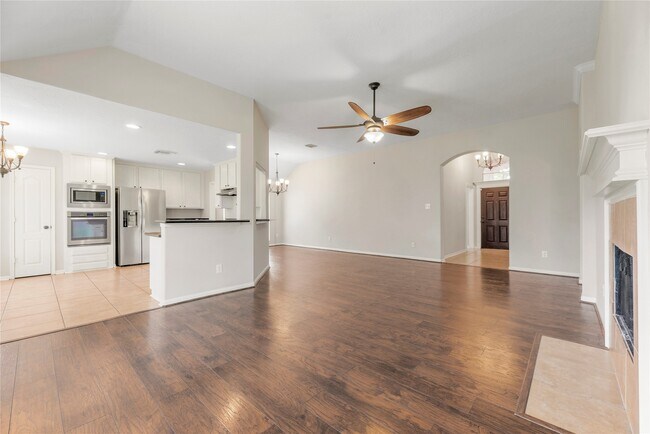 Building Photo - 210 Leisure Dr