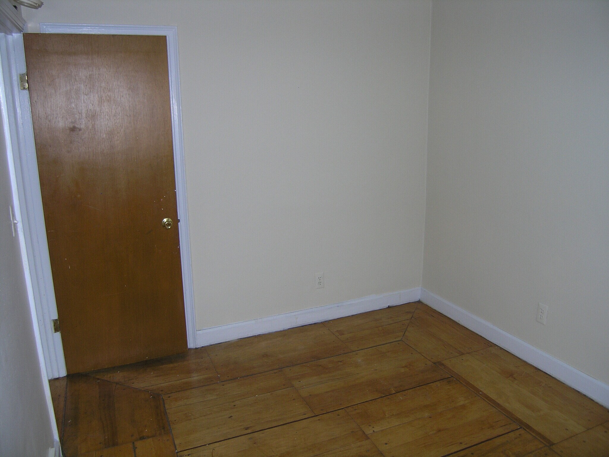 Building Photo - 1343 Rosewood St