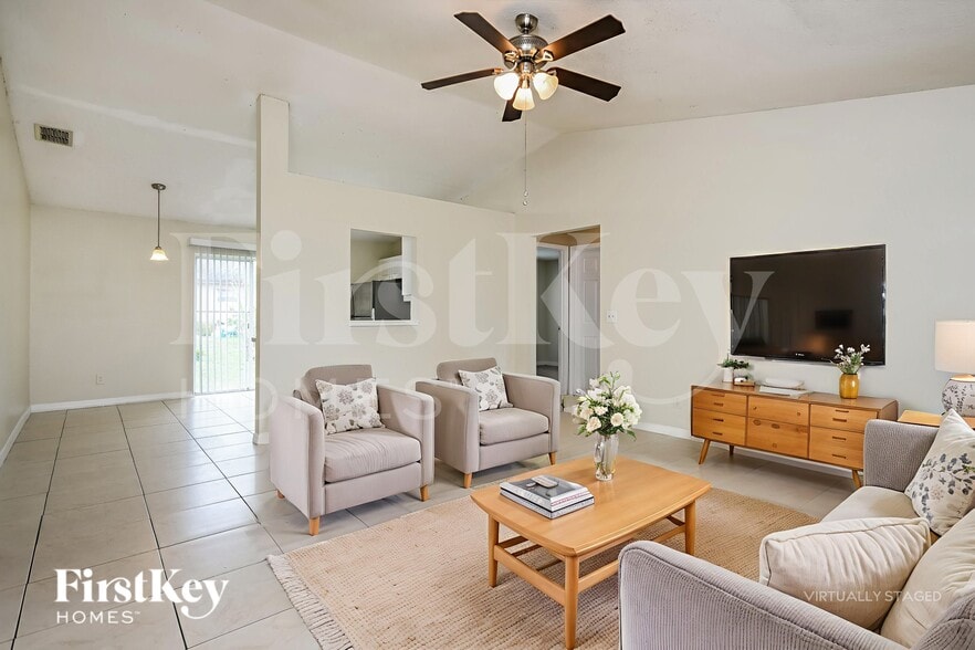 Building Photo - 646 Crane Dr