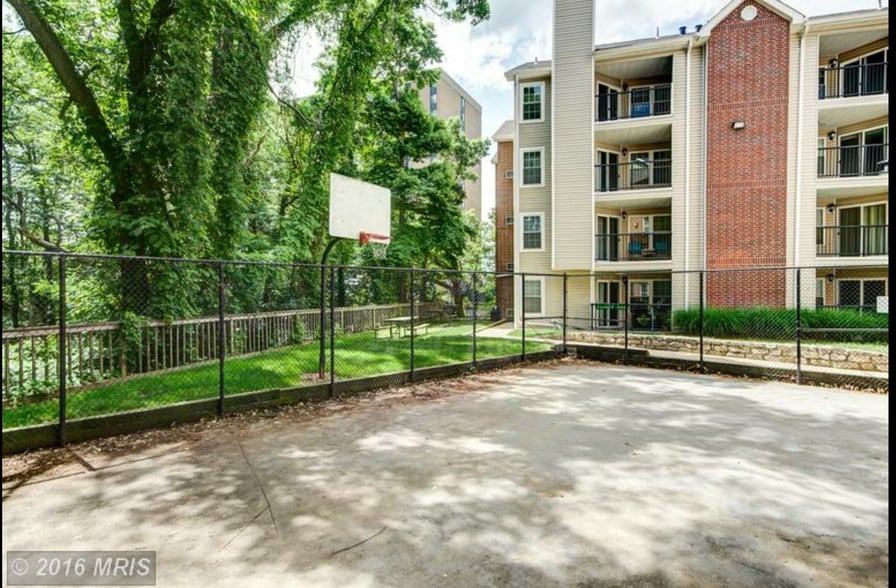 Building Photo - 3309 Wyndham Cir