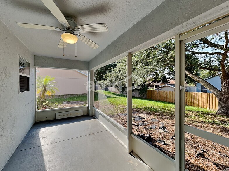 Building Photo - 331 Valley Edge Dr