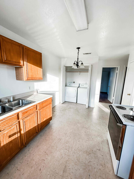 Building Photo - 1604 Windward Dr