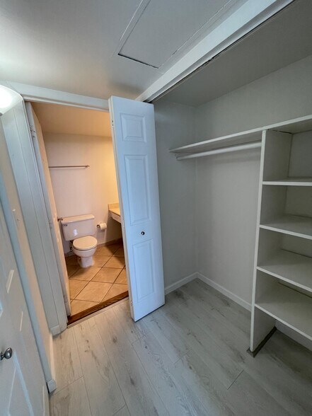 Additional Closet Space - 6770 Indian Creek Dr