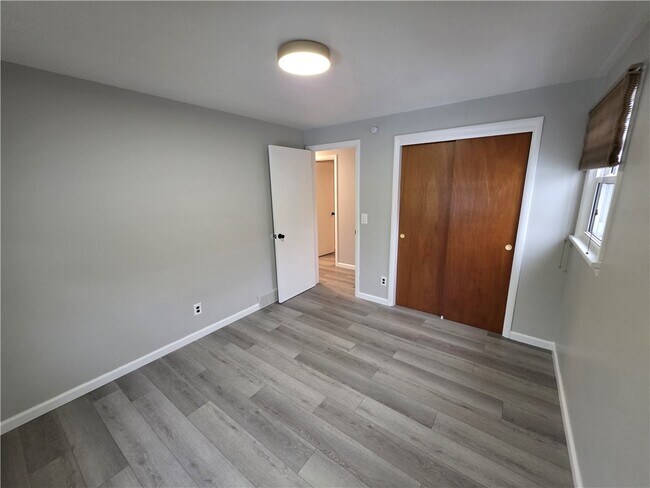 Building Photo - 2938 Lyell Rd