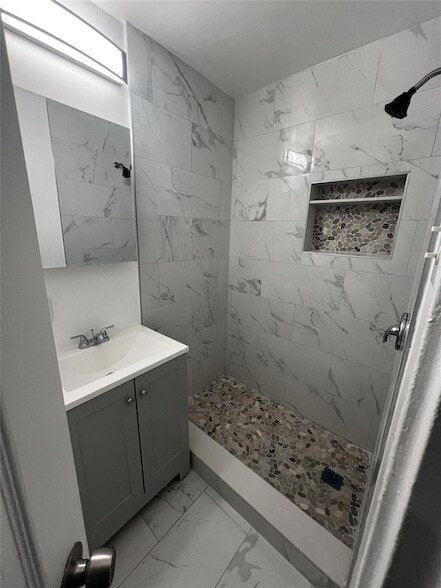 Building Photo - 4134 Wickham Ave