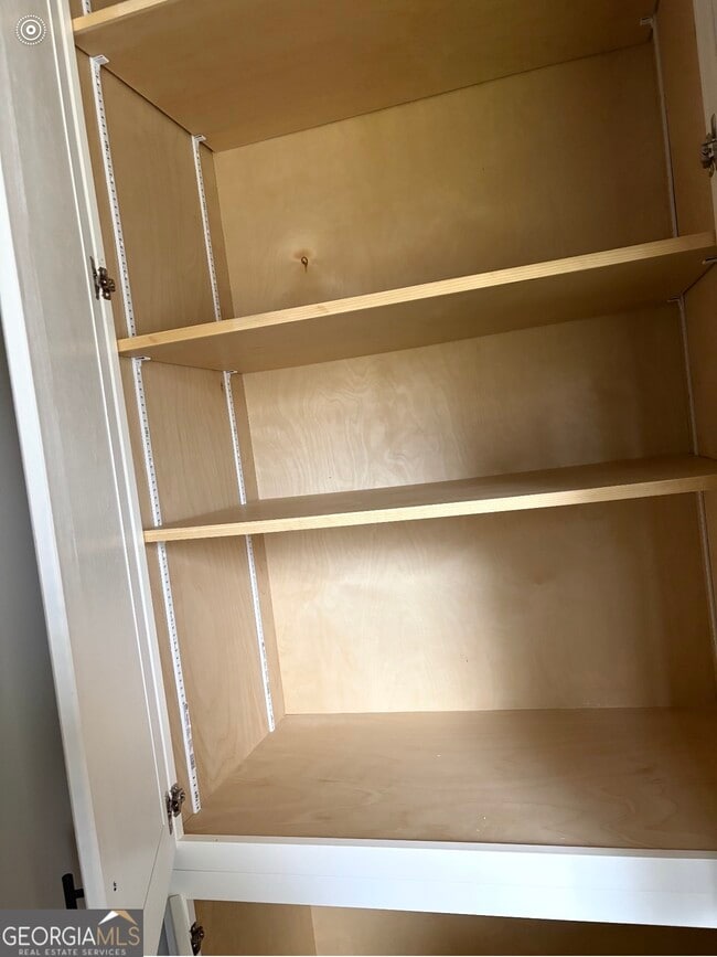 Building Photo - 121 Johnson St