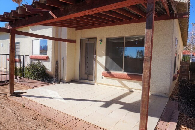 Building Photo - Mesa Verde home with a in Ground Pool