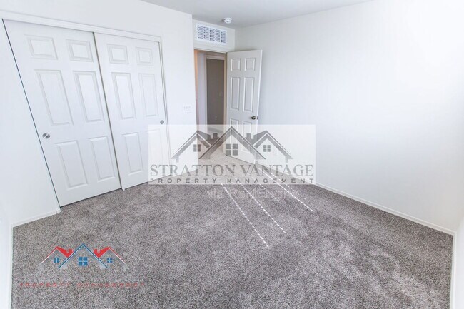 Building Photo - 24618 W Concorda Dr