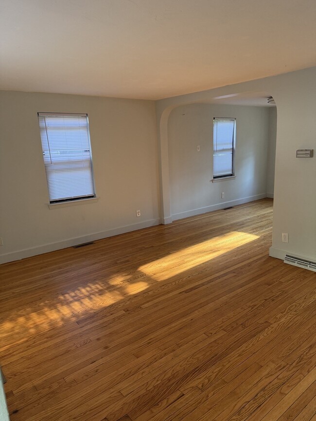 Building Photo - 11 Brownell Cir