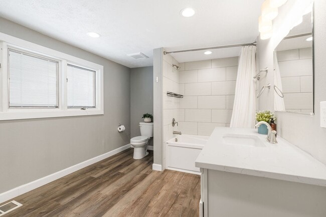 Building Photo - Charming Home in Spokane’s Heart – Unfurnished