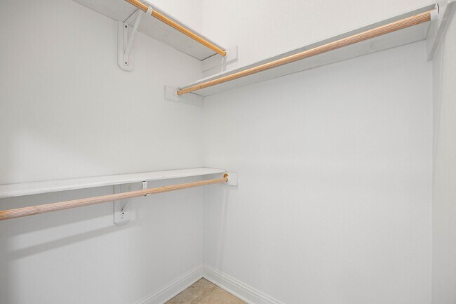 Building Photo - 15526 Cabildo Dr