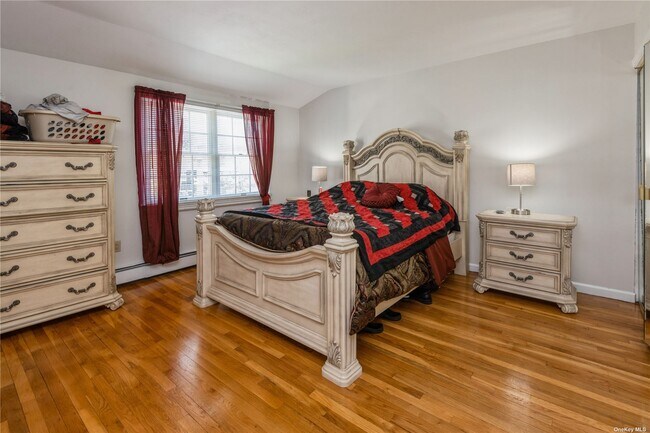 Building Photo - 7 Brookside Dr