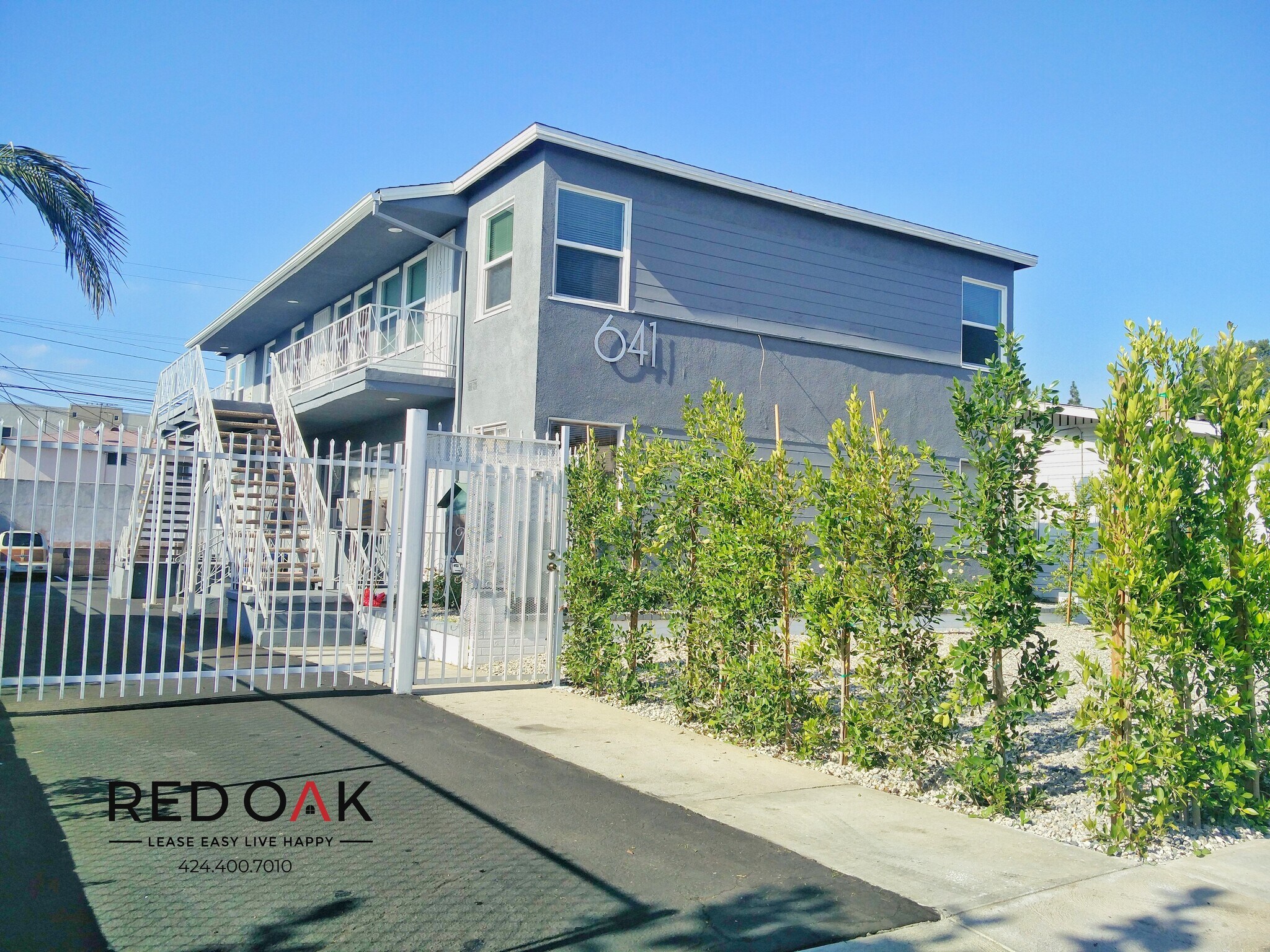 Building Photo - 641 N Serrano Ave