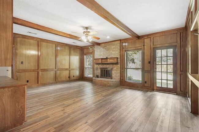 Building Photo - 5402 Summerfield Ln