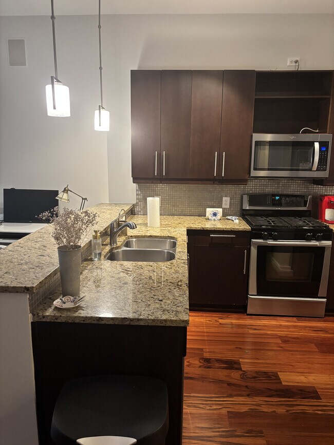 Building Photo - 870 Inman Village Pky NE