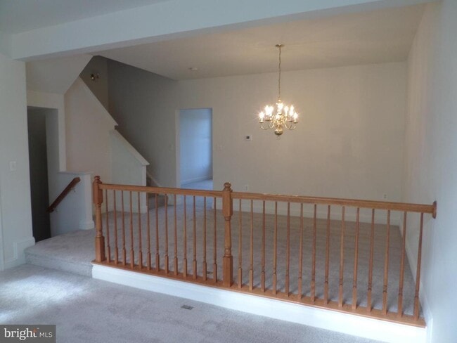 Building Photo - 836 Linfield Terrace NE