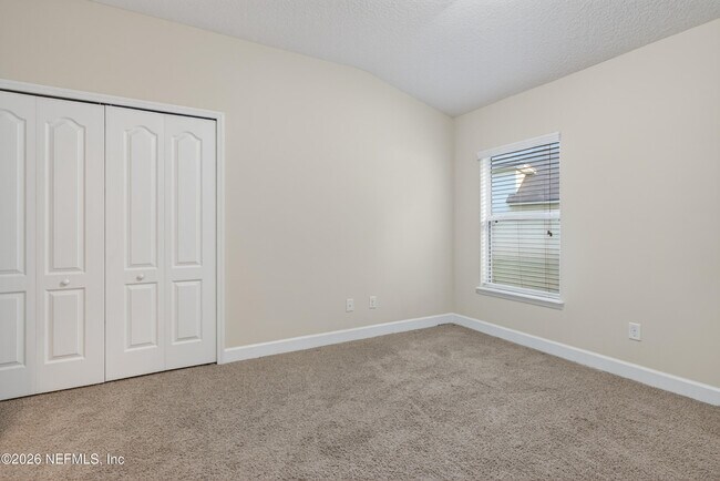 Building Photo - 222 Linda Lake Ln