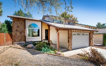 Building Photo - 1189 Panorama Dr