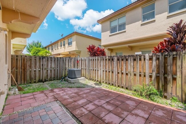 Building Photo - 12863 SW 134th Terrace