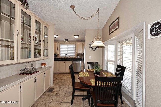 Building Photo - 6242 S Cypress Point Dr