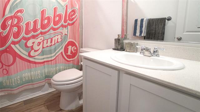 Building Photo - 733 Alden Dr