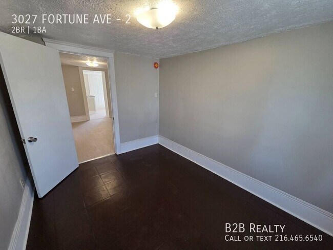 Building Photo - 3027 Fortune Ave