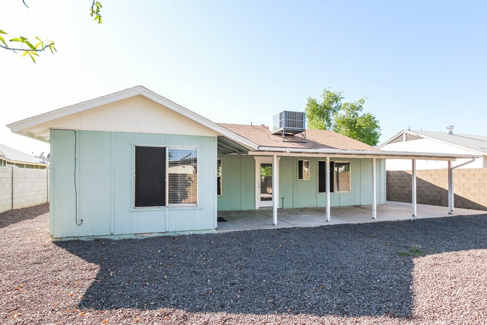 Building Photo - 11239 N 65th Ave