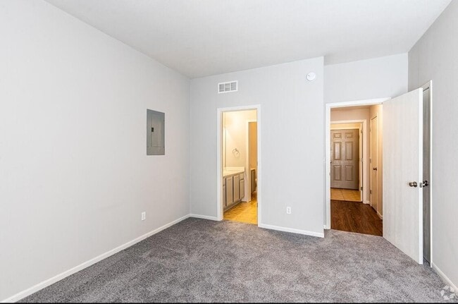 Building Photo - 1523 Rolling Rock Dr