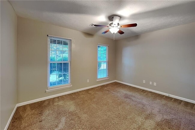 Building Photo - 4750 Jamerson Forest Cir