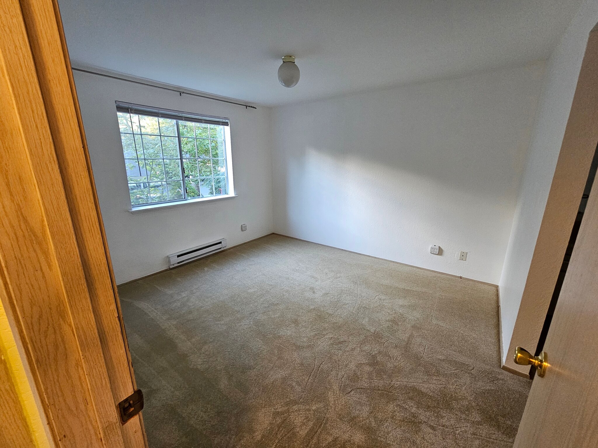 Building Photo - 19230 Forest Park Dr NE