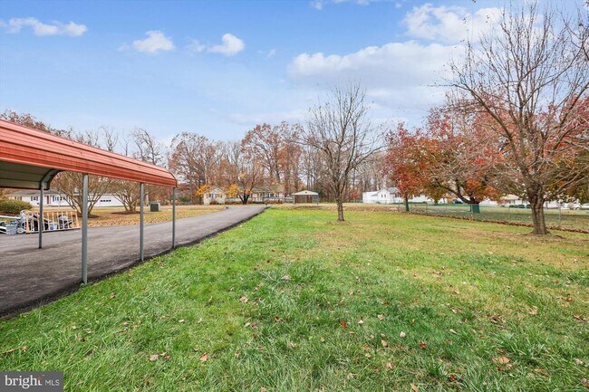 Building Photo - 4250 Piper Ln
