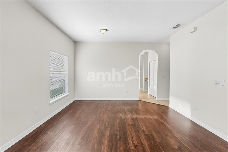 Building Photo - 1659 Canoe Creek Falls Dr