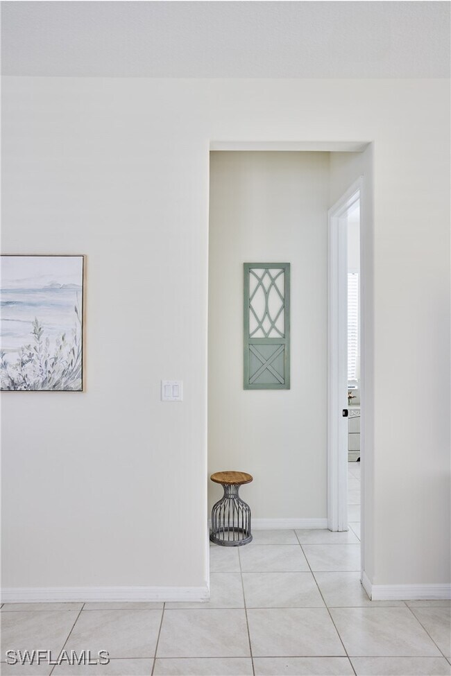 Building Photo - 5563 Useppa Dr