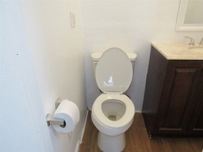 Building Photo - 14351 Torrey Chase Blvd