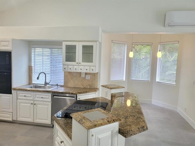 Building Photo - 1027 Lido Ct