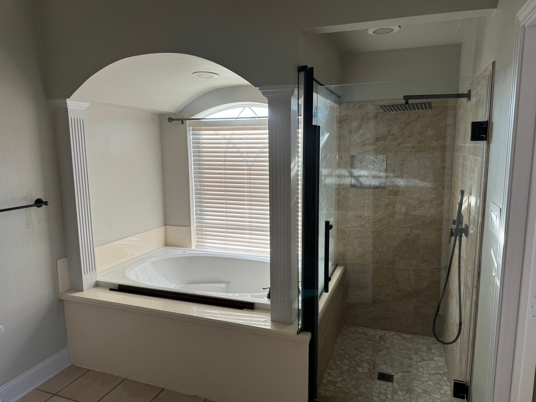 Master bath - 3316 Preston Club Dr