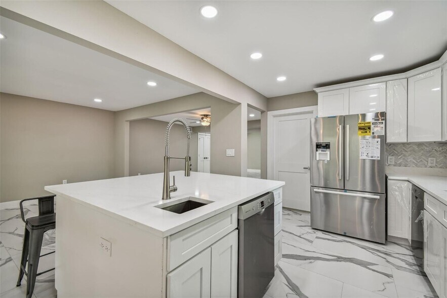 Building Photo - 2042 Craft Ln