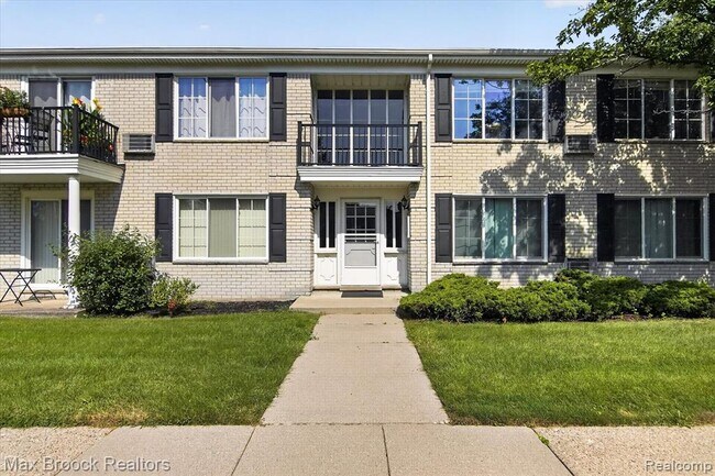 Building Photo - 100 W Hickory Grove Rd